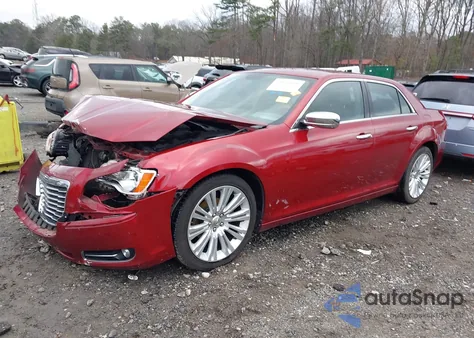 2013 Chrysler 300C z USA, uszkodzony, nr VIN 2C3CCAEG1DH644130